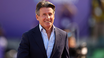 Президентът на Международната федерация по лека атлетика Себастиан Коу защити