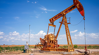 Цените на петрола се понижиха с повече от процент