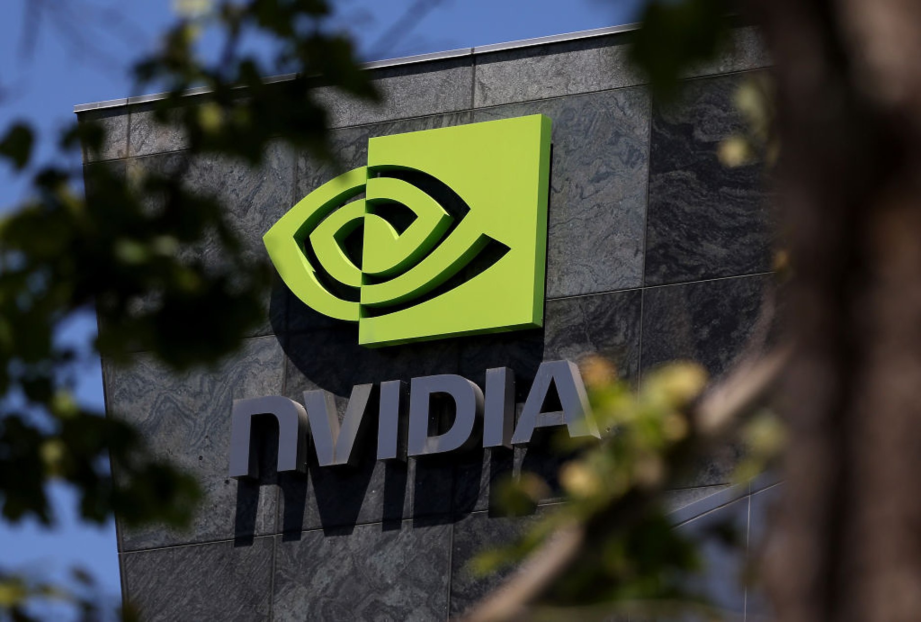 Nvidia подготвя специална версия на нов флагмански ИИ чип за китайския пазар