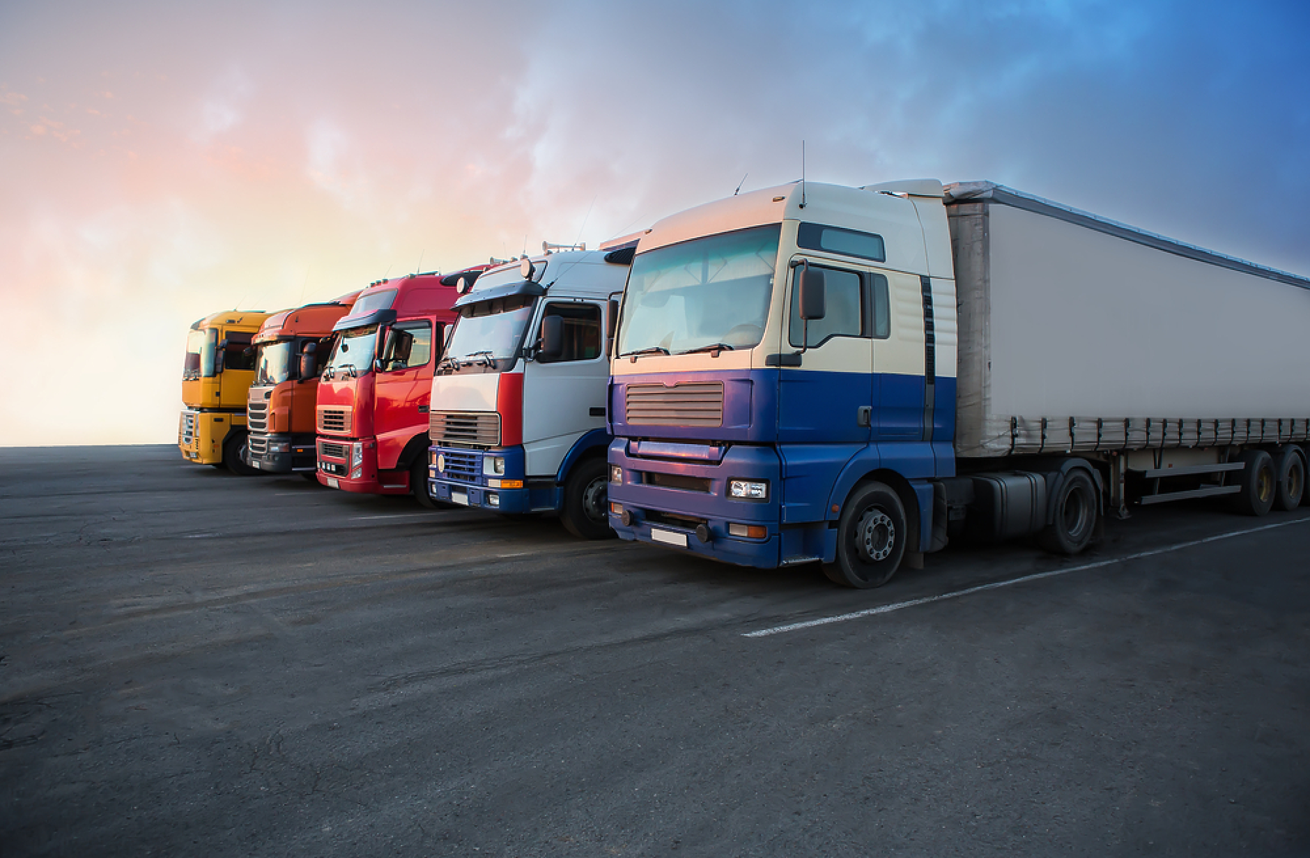 Гвоздейков: Буферни паркинги ще решат проблемите с опашките от камиони по границите
