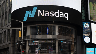 Разпродажба на технологични акции изтри близо 1 трлн. долара от капитализацията на Nasdaq