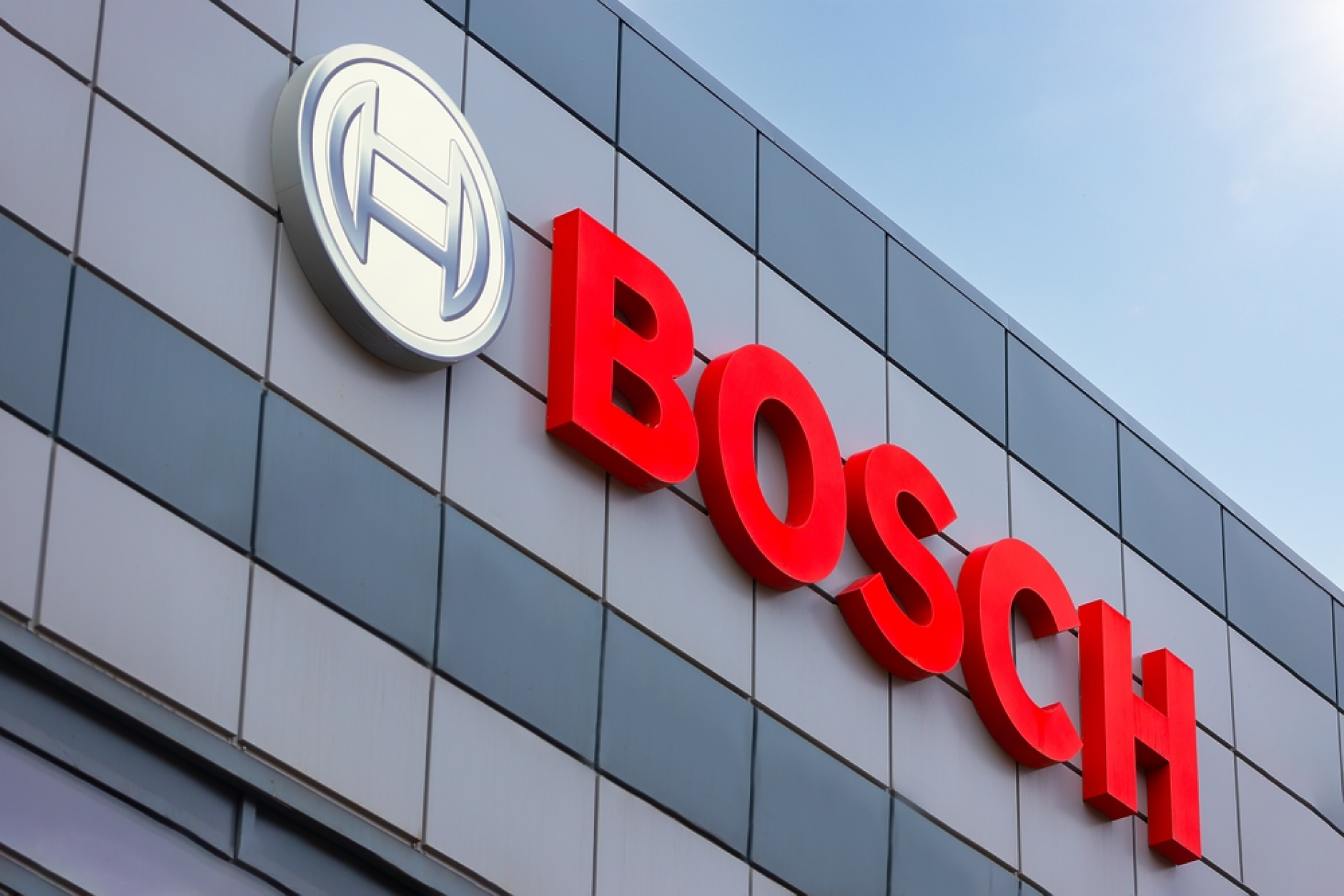 Bosch обяви най-голямата сделка в историята си 