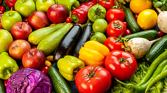Цените на повечето плодове и зеленчуци падат на борсите 