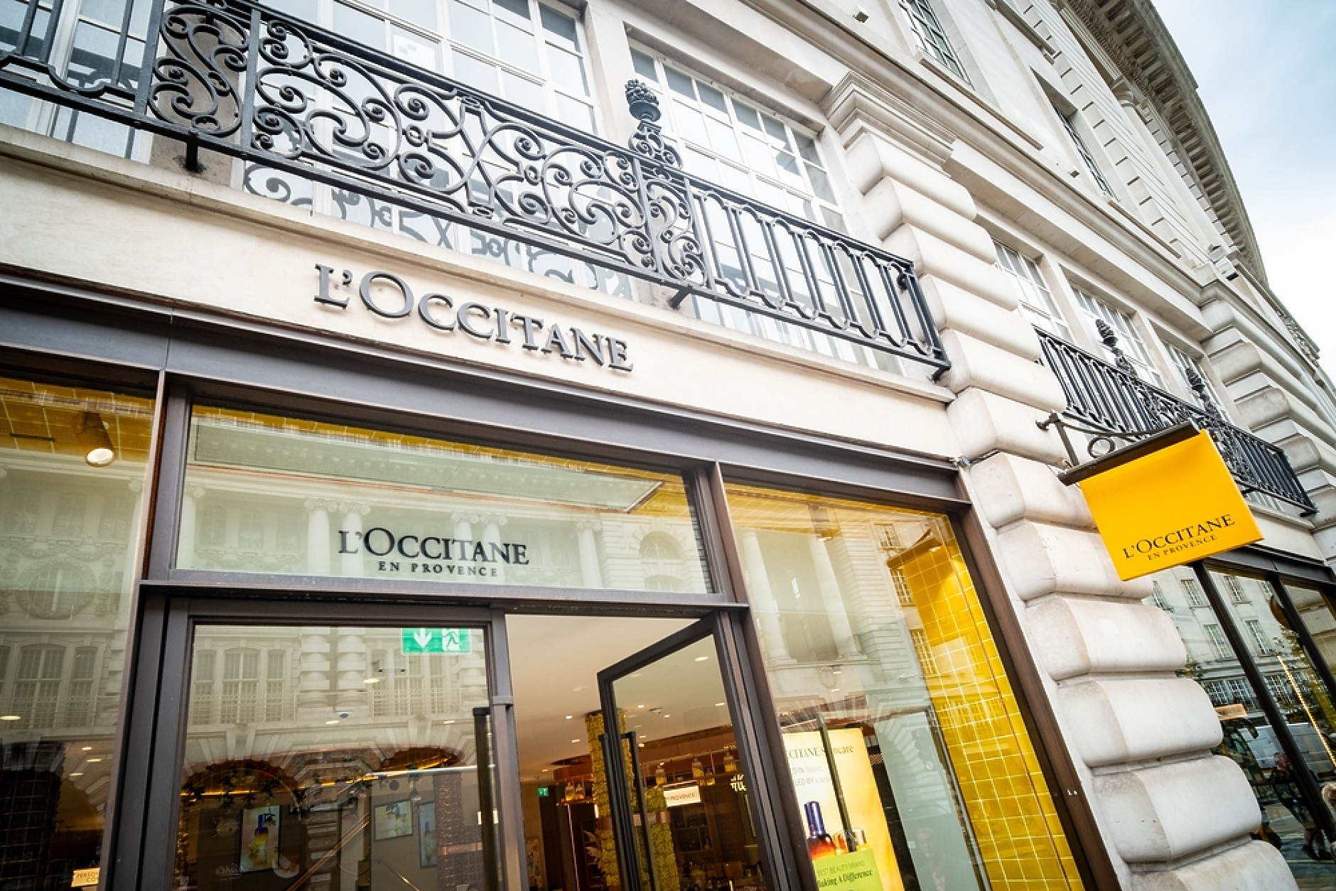 Акционерите на L'Occitane одобриха сделката с  милиардера Рейнолд Гайгер
