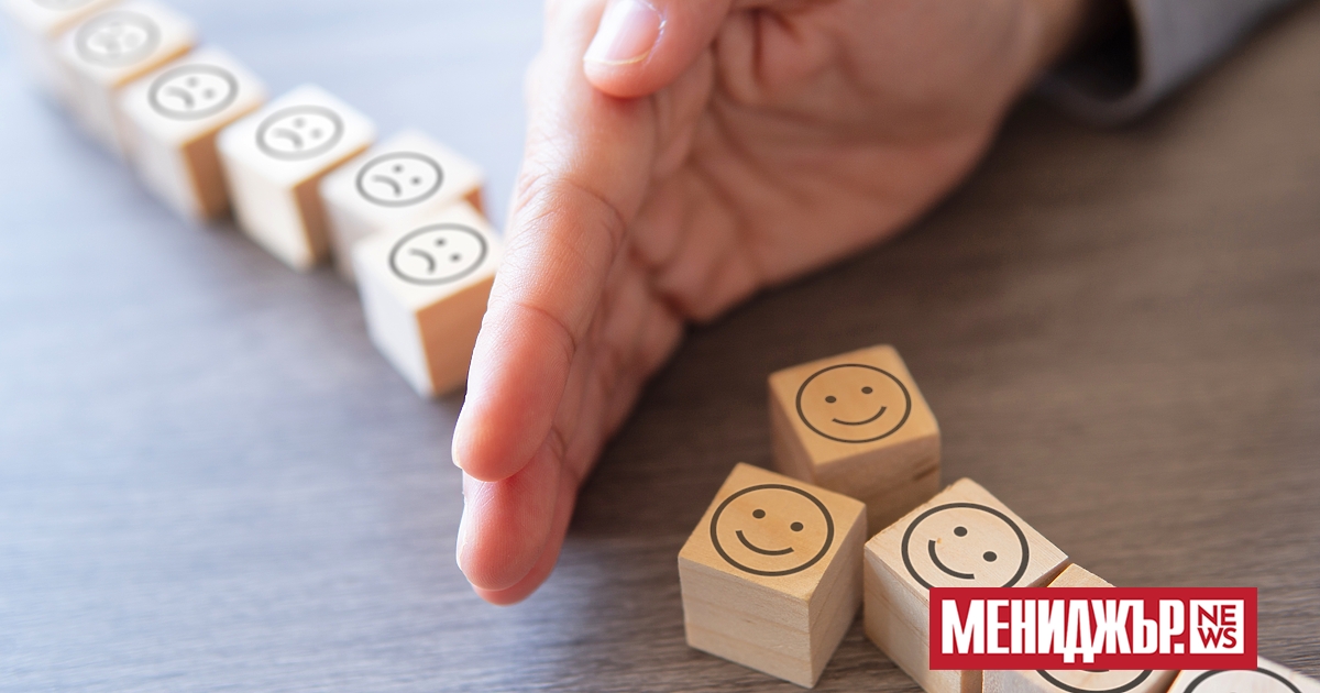 Лиза Милър, автор на The New York Times, изучава пирамидата