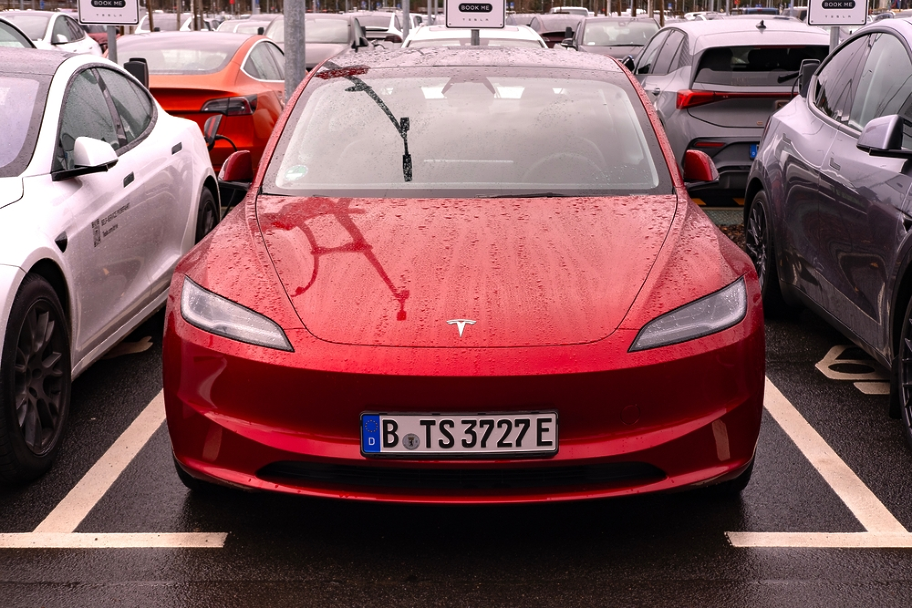 Tesla изтегля над 1,8 млн. автомобила заради технически проблем 