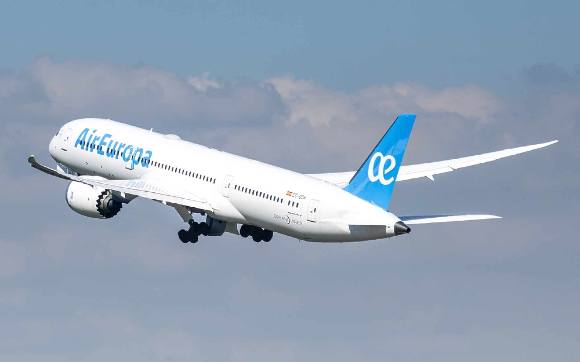 ЕК може да блокира сделката за испанската авиокомпания Air Europa