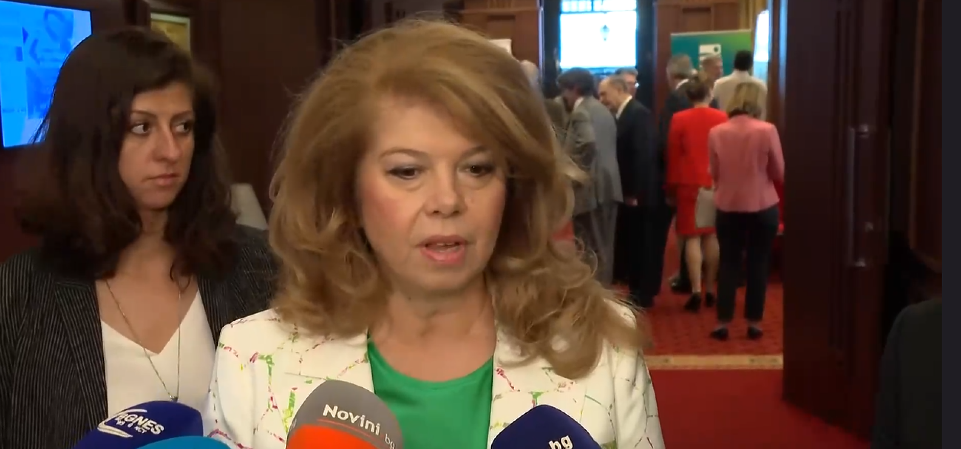Илияна Йотова остава оптимист за кабинет с третия мандат 