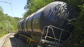 Министърът на транспорта и съобщенията Георги Гвоздейков поиска оставките на