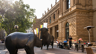 Европейските акции се понижиха в ранната търговия вторник след като