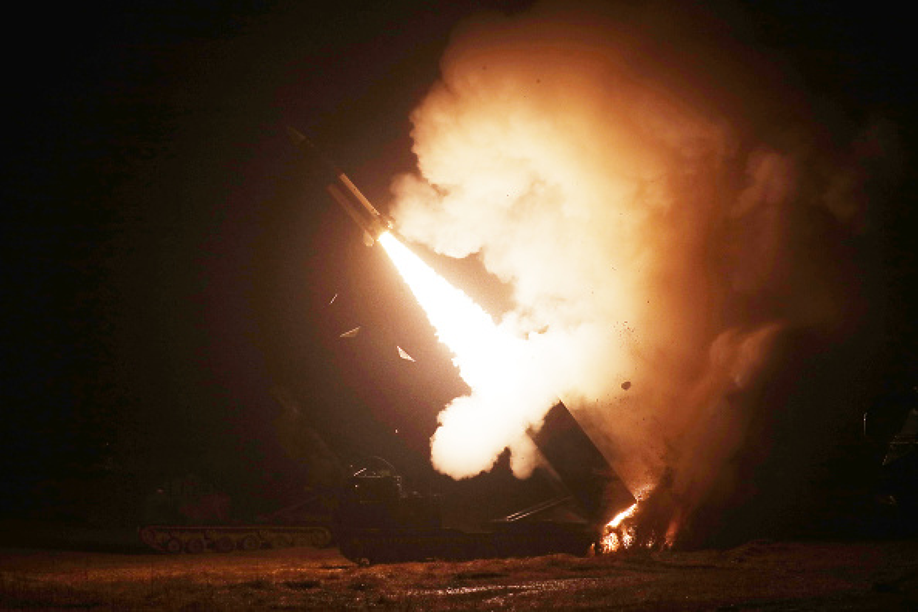 Северна Корея оборудва граничните си части с усъвършенствани тактически балистични ракети