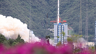 Китай изстреля  конкурент на интернет сателитите Starlink