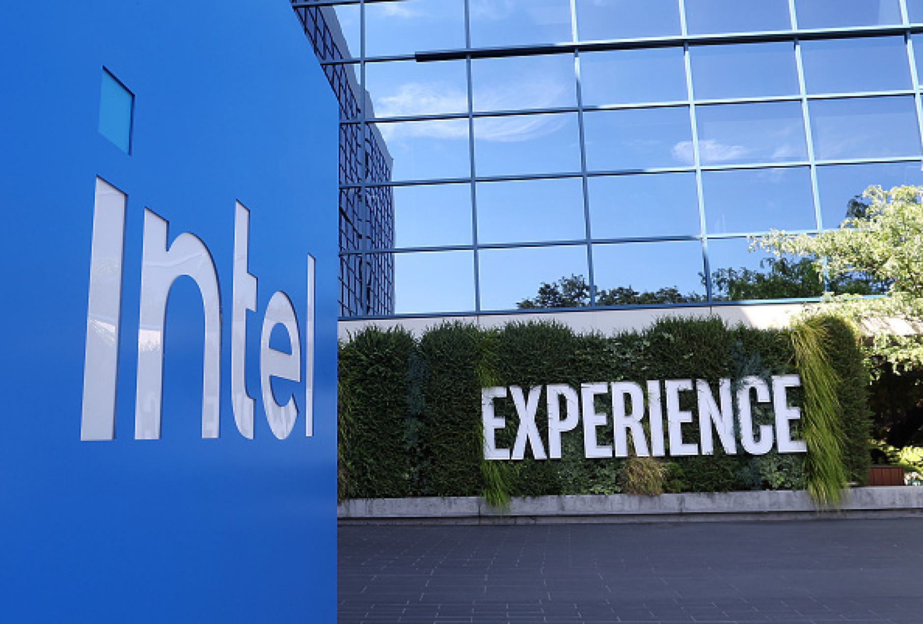 Най-лошият ден за Intel от 50 години насам 