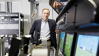 Новият шеф на Boeing Кели Ортберг е изправен пред херкулесова