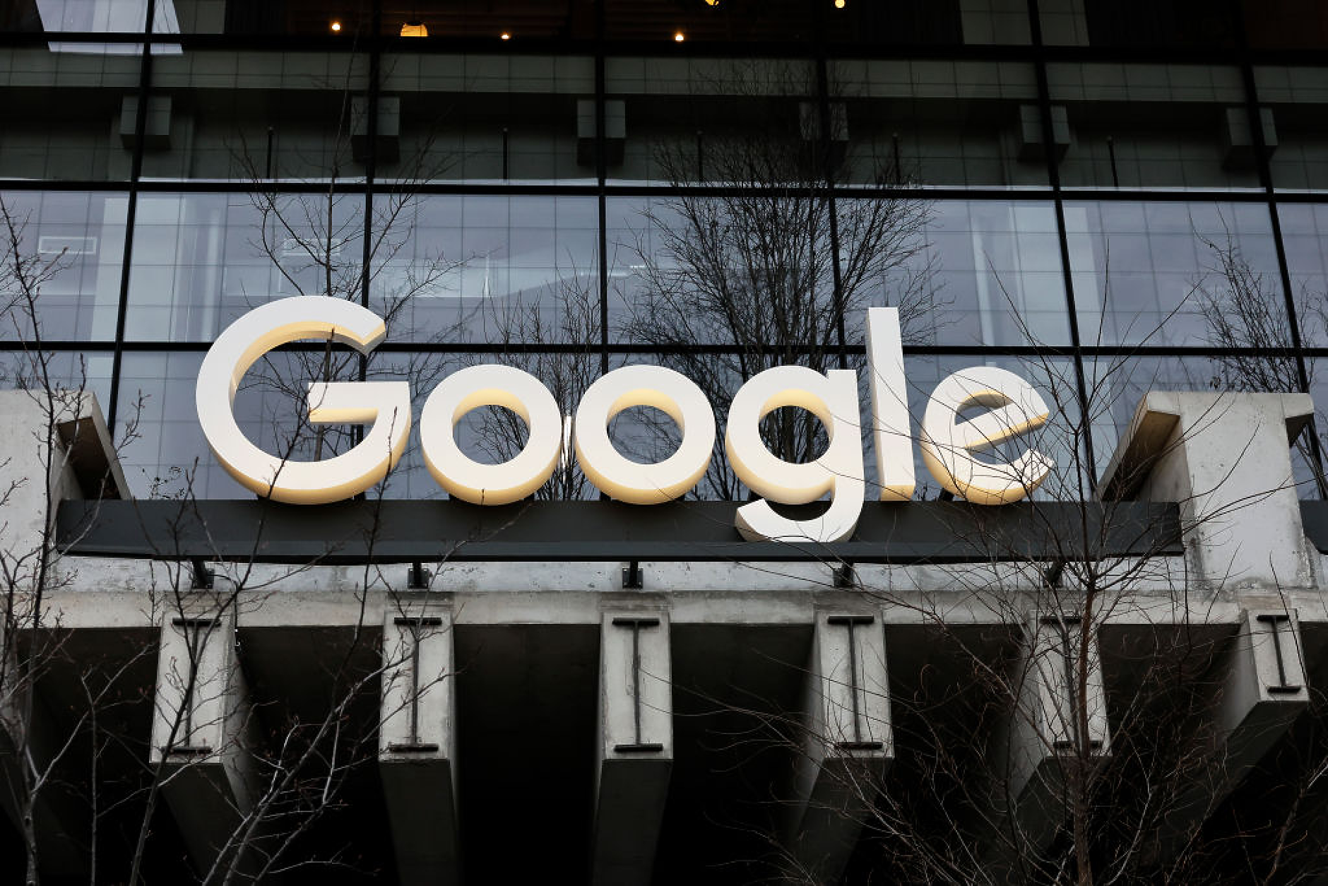 Монополът на Google в онлайн търсенето е незаконен, постанови американски съд