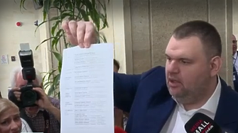 ВАС отложи делото на Андрей Гюров срещу освобождаването му от БНБ