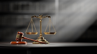 Срещу южнокорейския технологичен магнат Ким Бьом су известен и като Брайън