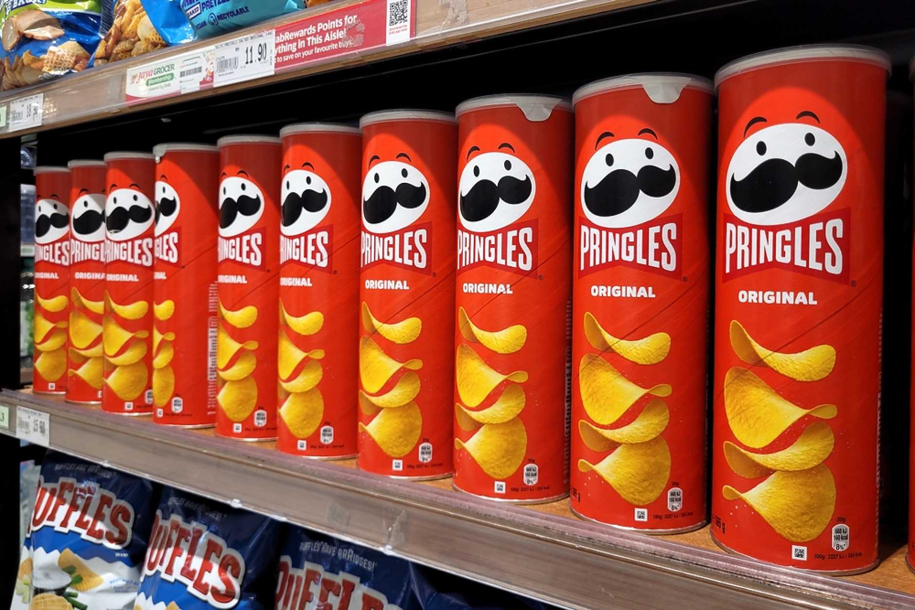 Mars купува производителя на чипс Pringles в най-голямата в историята сделка в индустрията с пакетирани храни 