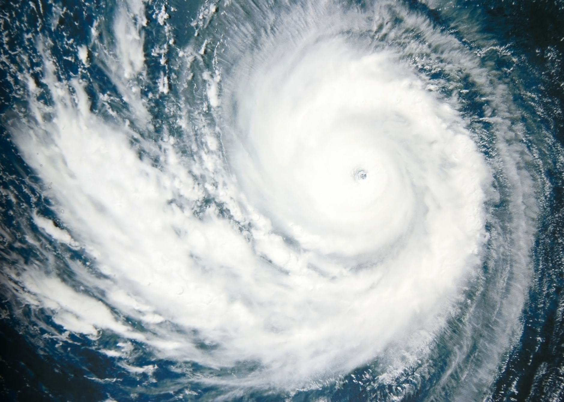 Тропическата буря Деби преминава през Мексиканския залив към американския щат Флорида
