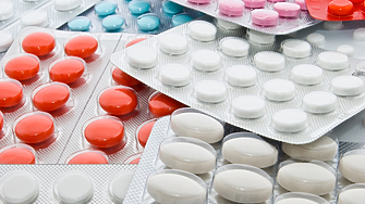Повишават цените на близо 600 лекарства в Гърция