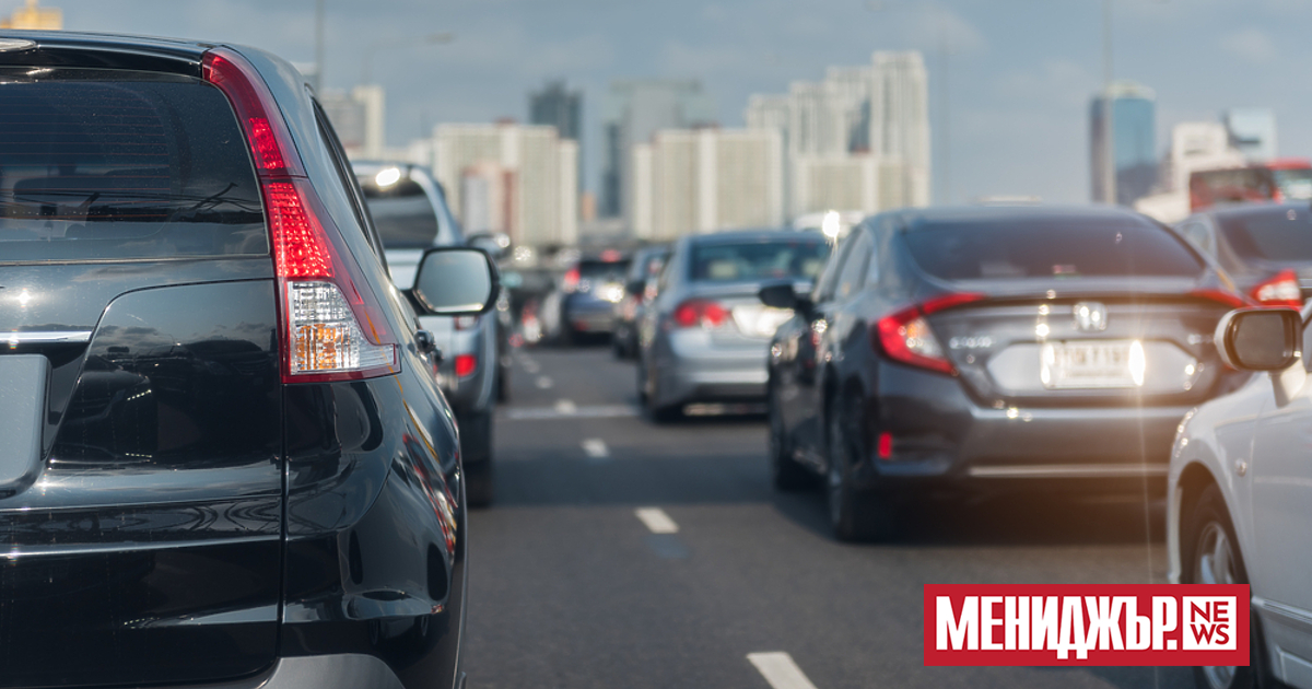 Екипи на полицията проверяват след преминаване на границата за евентуален