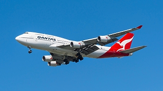 Авиокомпанията Qantas ще възстанови парите или ще понижи категорията на стотици