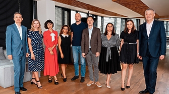 Онлайн туристическа агенция под шапката на румънския лидер на