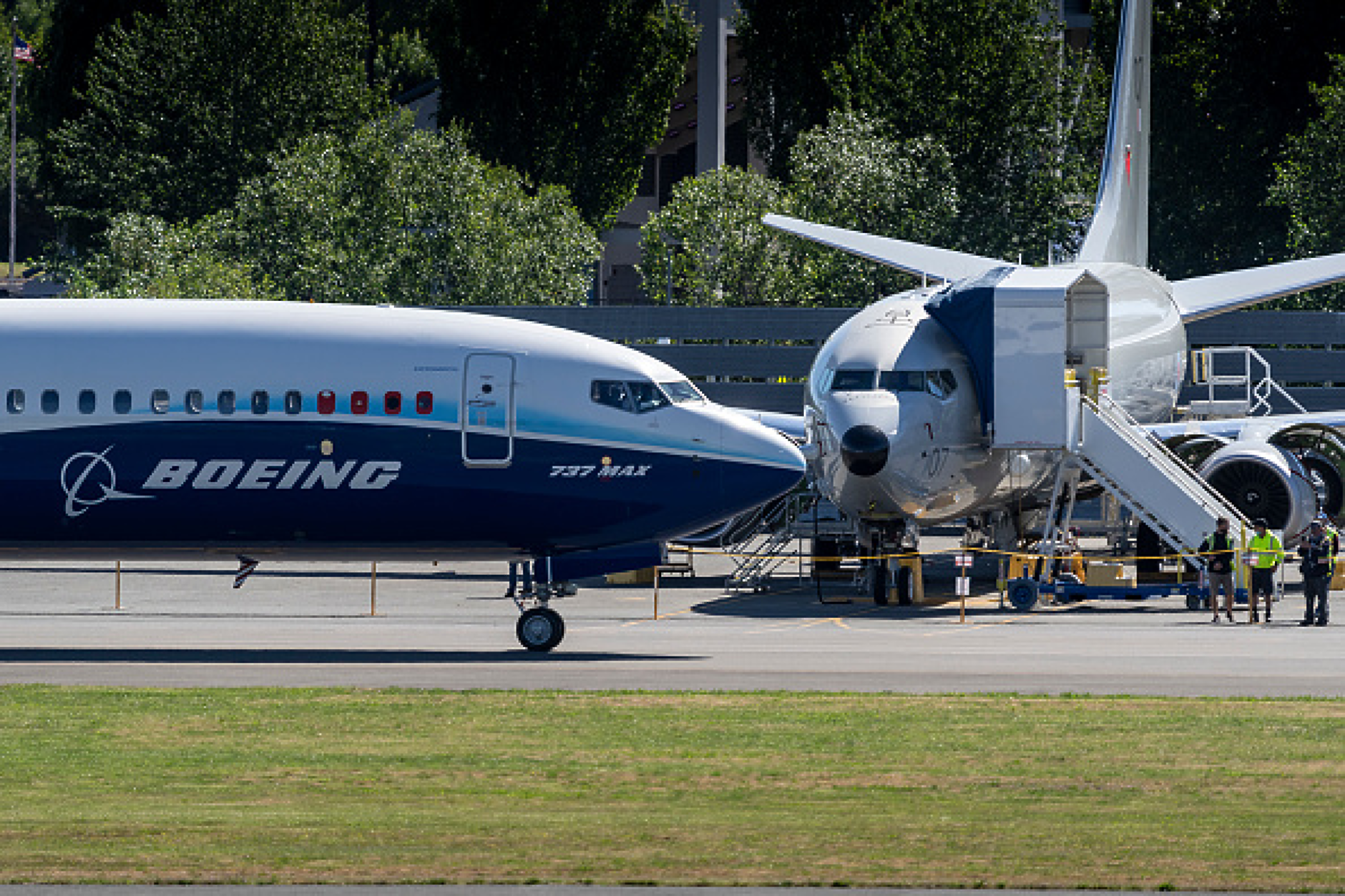 Boeing забавя с шест месеца плановете за маскимално производство на 737 MAX 