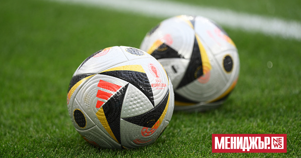 Настилката на стадион Христо Ботев приличаше повече на края на