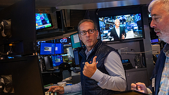 Европейските акции бяха слабо изразени в началото на наситената с