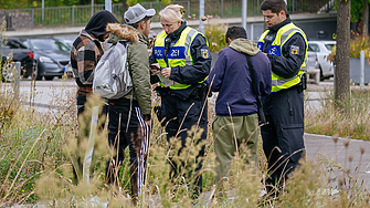 Германия възстанови от днес временния контрол по западните и северните