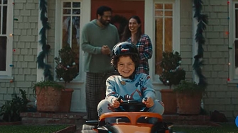 Walmart пусна най новата си празнична маркетингова кампания подчертавайки моментите когато