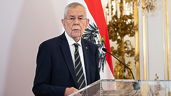 Австрийският президент Александър Ван дер Белен възложи на канцлера Карл