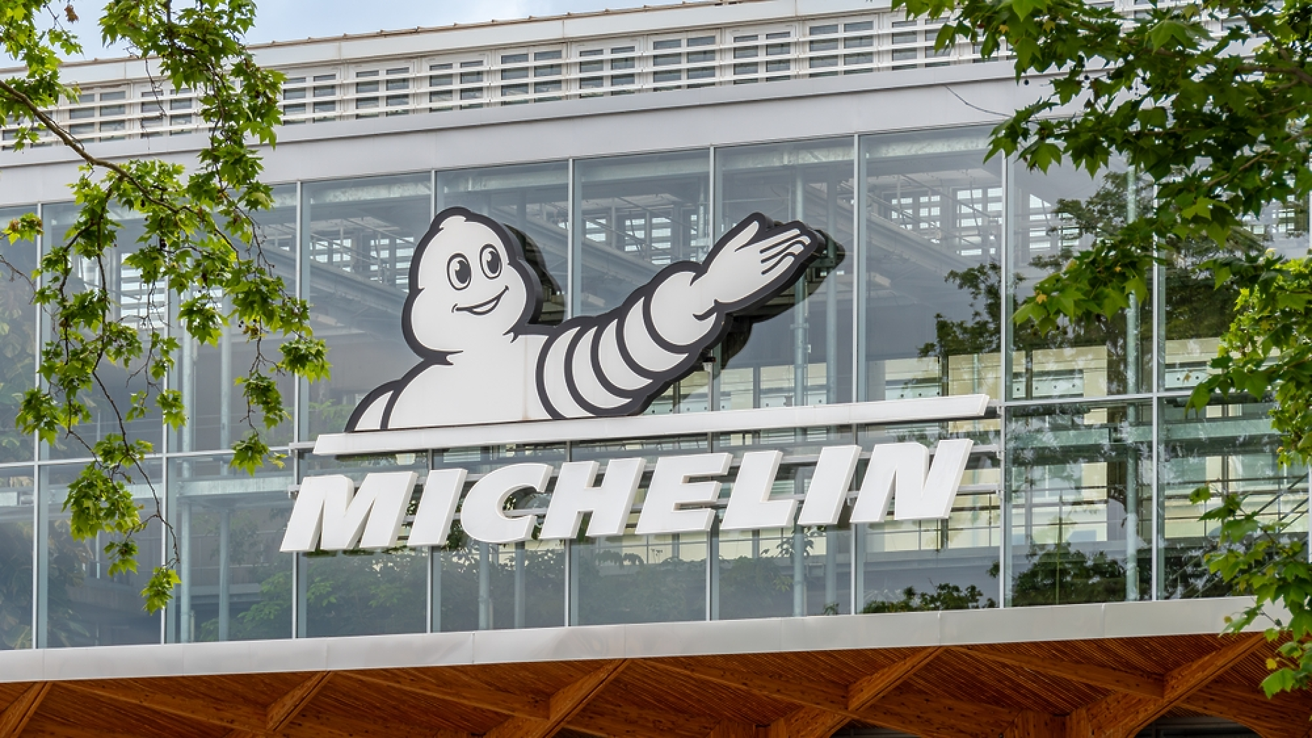 Производителят на гуми Michelin затваря две фабрики във Франция 