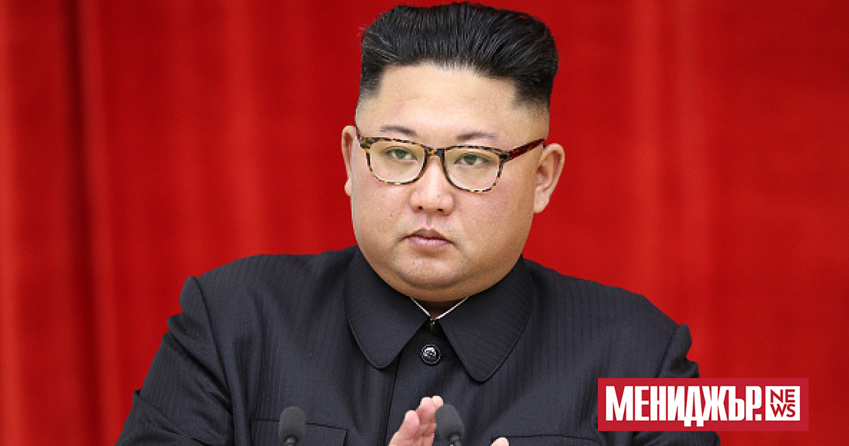 Лидерът на Северна Корея Ким Чен Ун ръководи тестването на