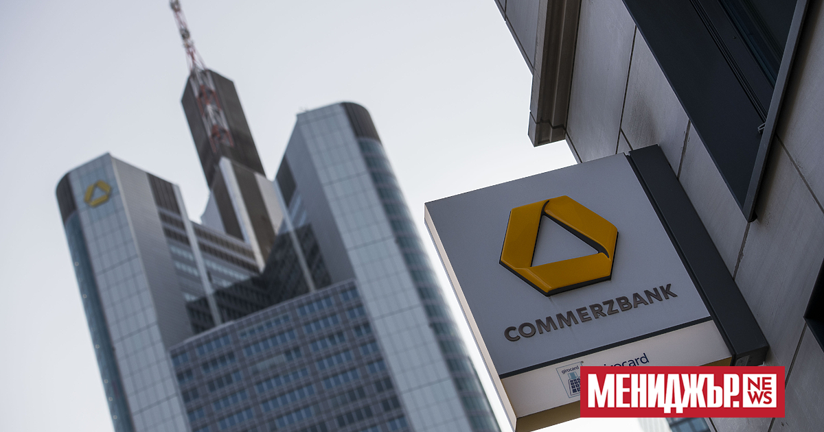 UniCredit SpA увеличи дела си в Commerzbank AG до около