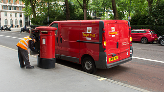 Британското правителство одобри продажбата на компанията майка на Royal Mail