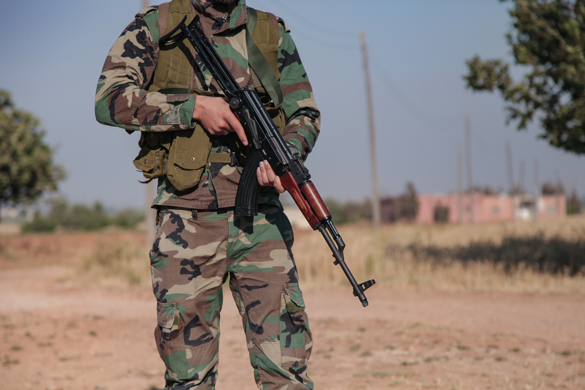 Сирийски военни бягат от Сирия в Ирак заради боевете на сирийска територия