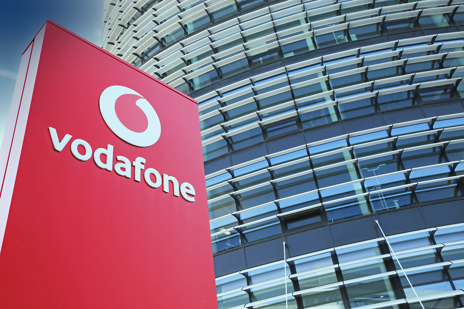 Британските регулатори одобриха сливането на Vodafone и Three за 15 млрд. паунда 