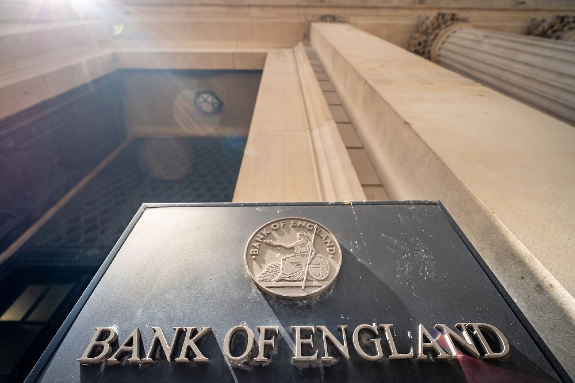 Bank of England  запази основната лихва без промяна след ръст на инфлацията