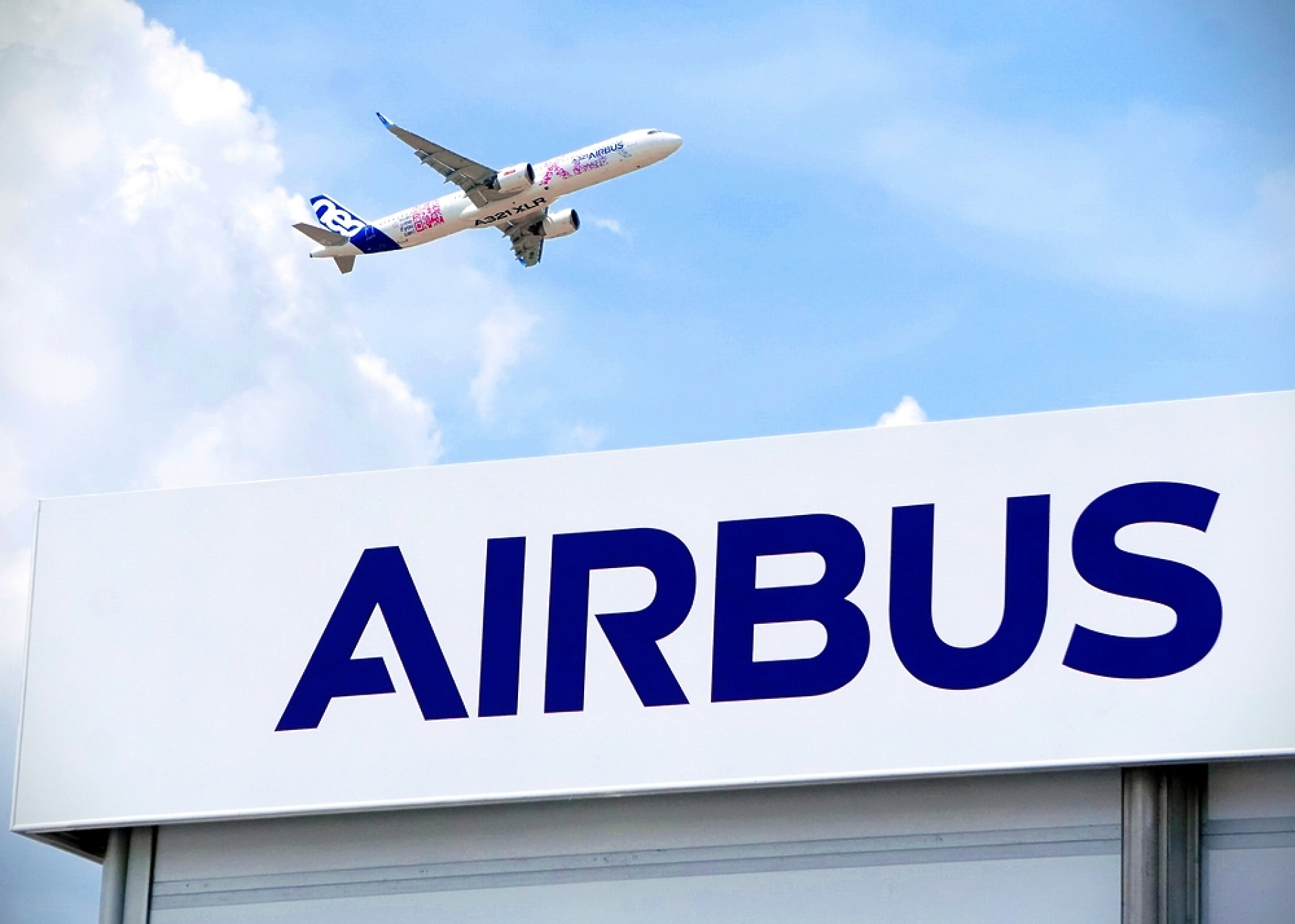  Airbus увеличи доставките на самолети през ноември