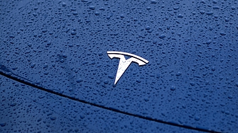 Tesla ще коригира софтуера в 77 650 произведени в Китай автомобила