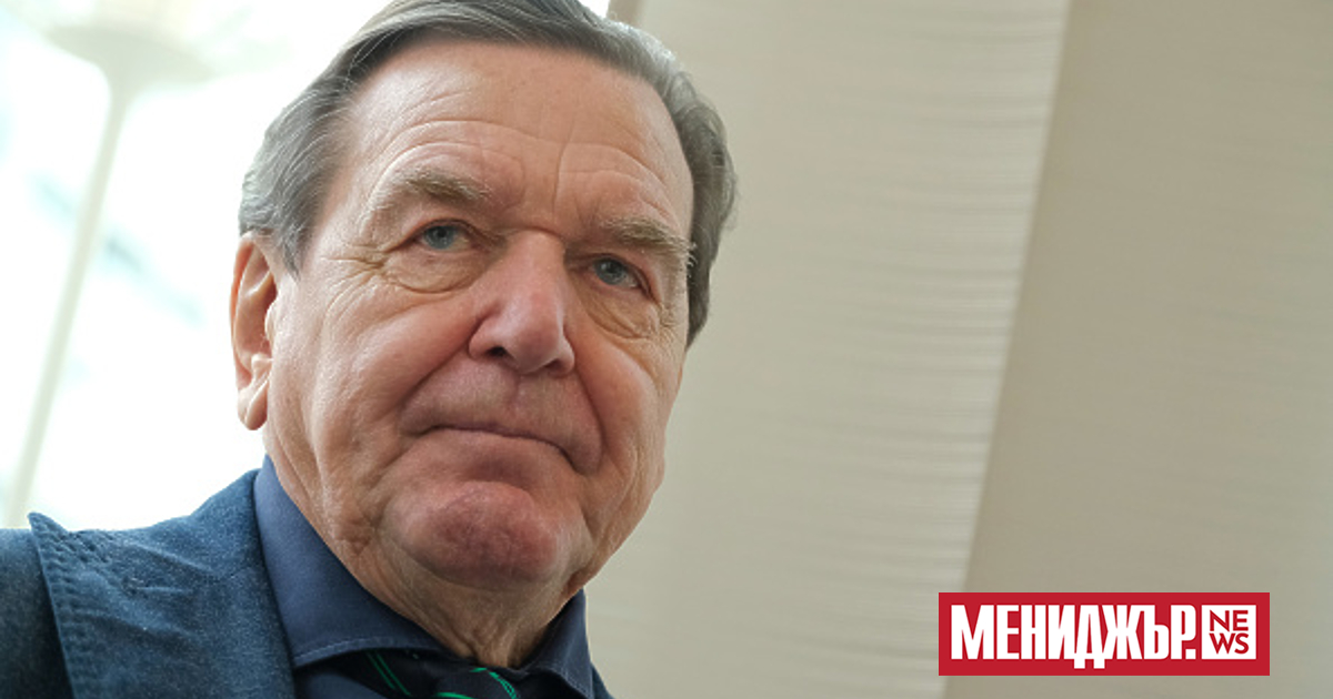 Бившият германски канцлер Герхард Шрьодер постъпи в клиниката за лечение.