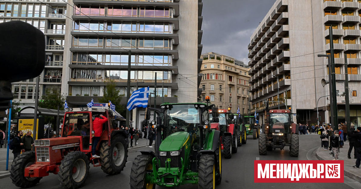 Гръцките фермери засилват днес протестите си с блокиране на пътища.