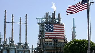 Цените на петрола се понижиха в ранната търговия четвъртък след