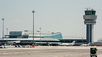 Президентът Румен Радев преименува с указ летище София Неговото официално