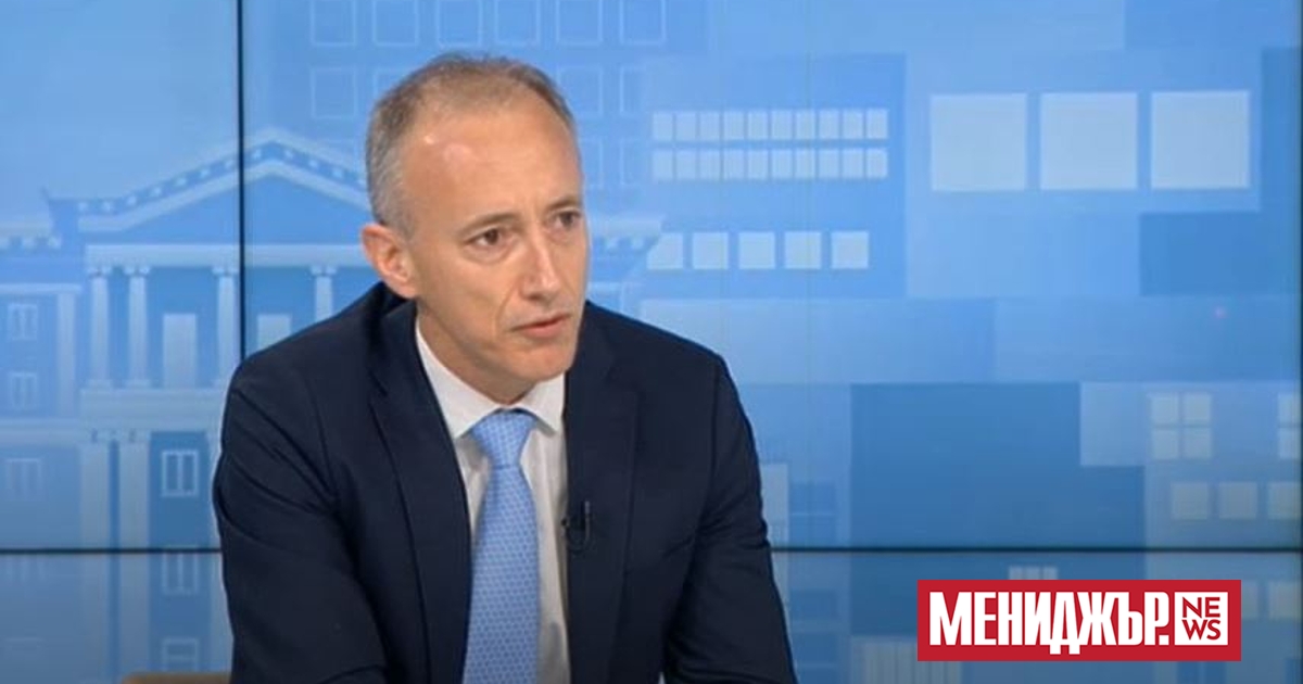 Матура по математика, ако има, няма да е скоро. Разговорът