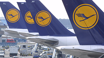 Оперативната печалба на Lufthansa е спаднала с повече от една