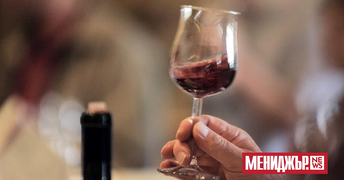 Големият американски производител на вино и спиртни напитки E. &