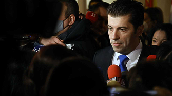 Кирил Петков: Различни партии предлагат хора на Пеевски за регулаторите 